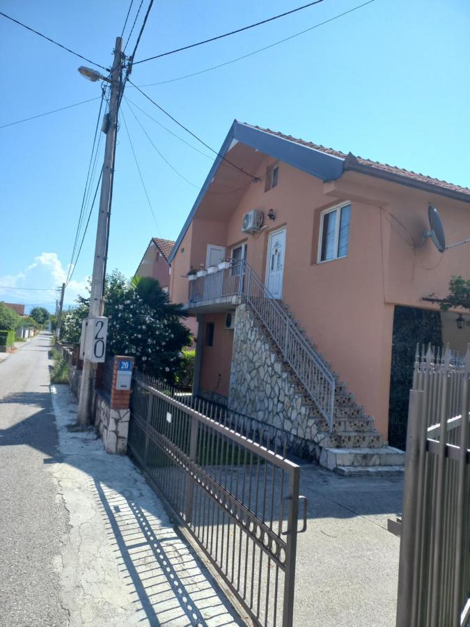 Albergue Traveler'S Rest - Near Podgorica Airport Mitrovici  Exterior foto